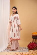 Ivory Blossom Printed Kurta Set with Dupatta - Image 4