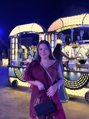 Saloni Chandna